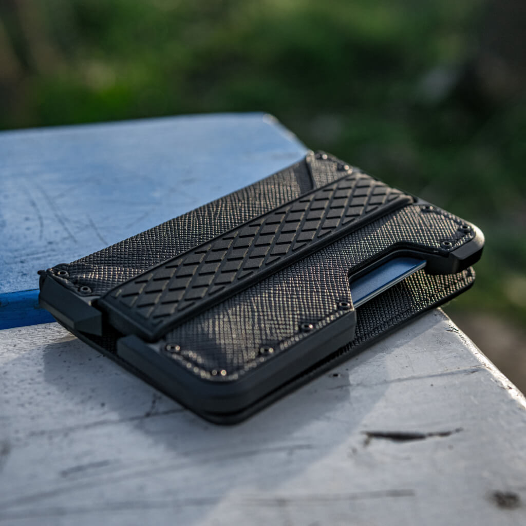 Stashx minimalista pénztárca asztalon 2